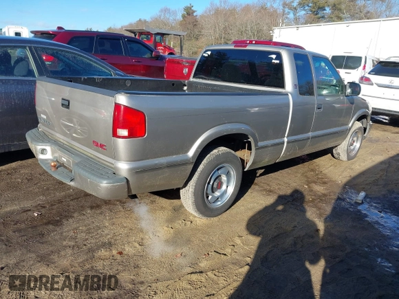 1998 GMC Sonoma SLS with VIN 1GTCS1948W8538832, listed as a IAAI auction lot 41536284 with 99,191 mi miles. Bid and sale history available at carsss.com. Image 4.