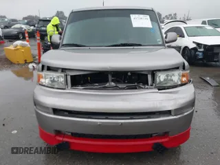 2005 Scion xB z VIN JTLKT324250181812, wystawiony jako IAAI lot #41738739 z przebiegiem 177 951 mil mil oraz . Historia ofert i sprzedaży dostępna na DreamBid. Obrazek 12.