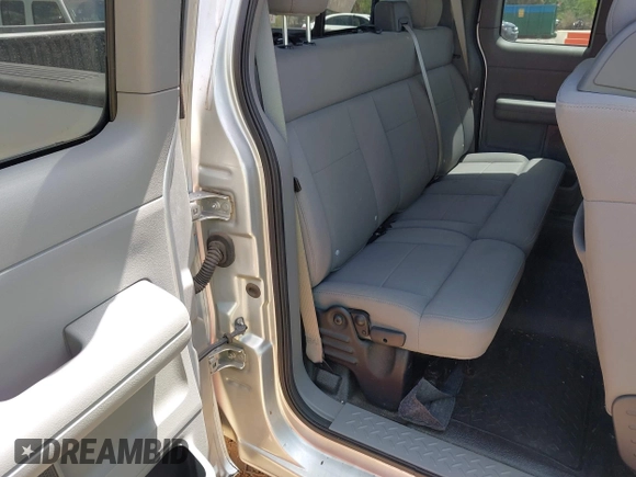 2006 Ford F-150 STX with VIN 1FTRX14W96FA29414, listed as a IAAI auction lot 41997964 with 107,559 mi miles. Bid and sale history available at carsss.com. Image 8.
