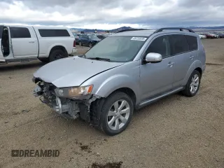 2010 Mitsubishi Outlander XLS z VIN JA4JT4AX5AZ002798, wystawiony jako Copart lot #49733035 z przebiegiem 106 326 mil mil oraz Czysty tytuł • Clean title. Historia ofert i sprzedaży dostępna na DreamBid. Obrazek 1.