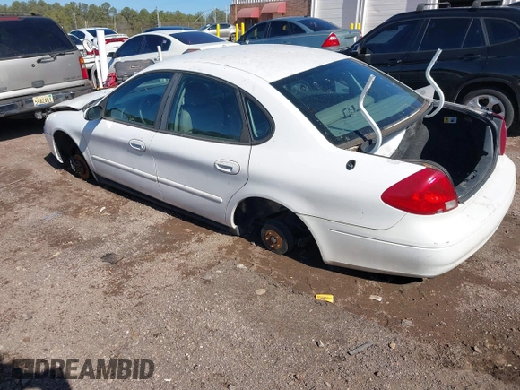 2002 Ford Taurus SES Standard with VIN 1FAFP55S82A121696, listed as a IAAI auction lot 41495902 with 275,166 mi miles. Bid and sale history available at carsss.com. Image 3.