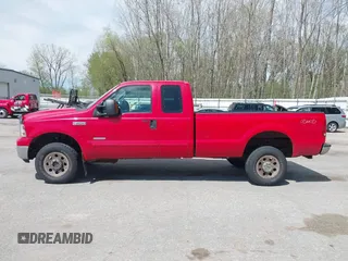 2005 Ford Super Duty F-250 XL with VIN 1FTSX21P65EA38063, listed as a IAAI auction lot 42159568 with 225,036 mi miles. Bid and sale history available at carsss.com. Image 14.
