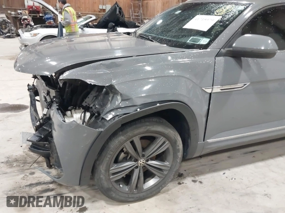 2021 Volkswagen Atlas SE with VIN 1V2PE2CA4MC237027, listed as a IAAI auction lot 41715979 with 38,306 mi miles and . Bid and sale history available at DreamBid. Image 19.