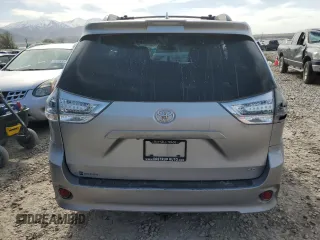 2018 Toyota Sienna SE with VIN 5TDXZ3DC2JS919264, listed as a Copart auction lot 52763135 with 159,835 mi miles and Salvage title. Bid and sale history available at DreamBid. Image 6.