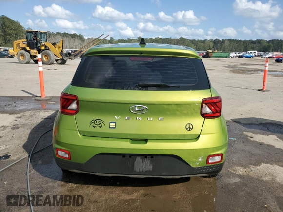 2021 Hyundai Venue SE z VIN KMHRB8A38MU089450, wystawiony jako Copart lot #51319155 z przebiegiem Nie podano mil oraz Szkoda całkowita • Salvage title. Historia ofert i sprzedaży dostępna na DreamBid. Obrazek 6.