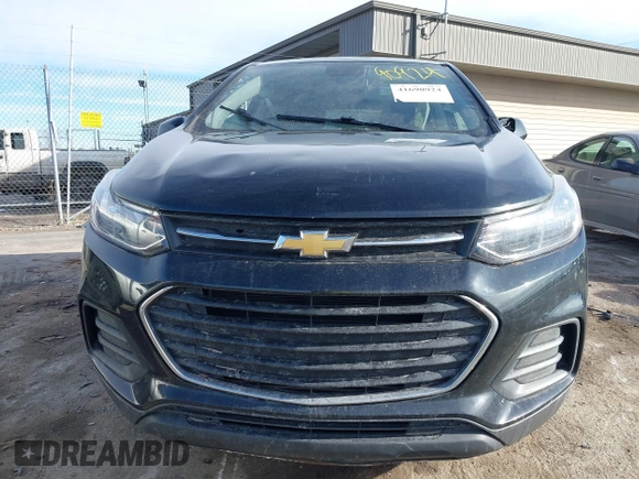 2019 Chevrolet Trax LS with VIN 3GNCJNSB8KL324963, listed as a IAAI auction lot 41690924 with 81,229 mi miles. Bid and sale history available at carsss.com. Image 12.