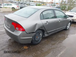 2008 Honda Civic LX z VIN 2HGFA16578H307187, wystawiony jako IAAI lot #42394956 z przebiegiem 56 834 mil mil oraz . Historia ofert i sprzedaży dostępna na DreamBid. Obrazek 4.