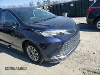 2021 Toyota Sienna XLE with VIN 5TDYRKEC0MS030528, listed as a Copart auction lot 45916445 with 172,587 mi miles and Salvage Title. Bid and sale history available at DreamBid. Image 11.