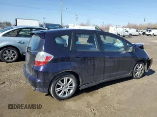 2009 Honda Fit Sport with VIN JHMGE884X9S075004, listed as a Copart auction lot 46498525 with 195,474 mi miles and Salvage Title. Bid and sale history available at carsss.com. Image 3.