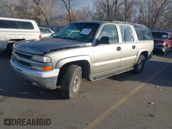 2000 Chevrolet Suburban LT with VIN 3GNFK16T5YG157999, listed as a IAAI auction lot 41720900 with 307,085 mi miles. Bid and sale history available at carsss.com. Image 2.