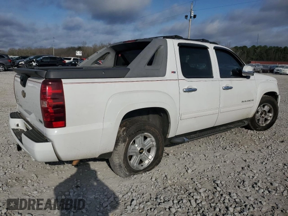 2011 Chevrolet Avalanche LT z VIN 3GNTKFE31BG213283, wystawiony jako Copart lot #48670295 z przebiegiem 142 371 mil mil oraz Szkoda całkowita • Salvage title. Historia ofert i sprzedaży dostępna na DreamBid. Obrazek 3.