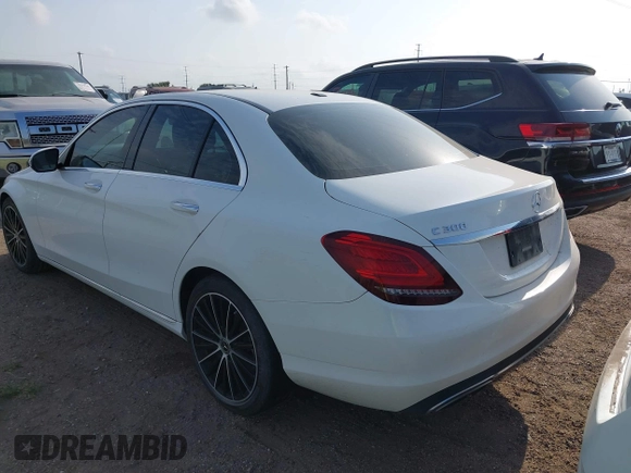 2019 Mercedes-Benz C 300 with VIN 55SWF8DB1KU308347, listed as a IAAI auction lot 42143198 with Not provided miles and . Bid and sale history available at DreamBid. Image 3.