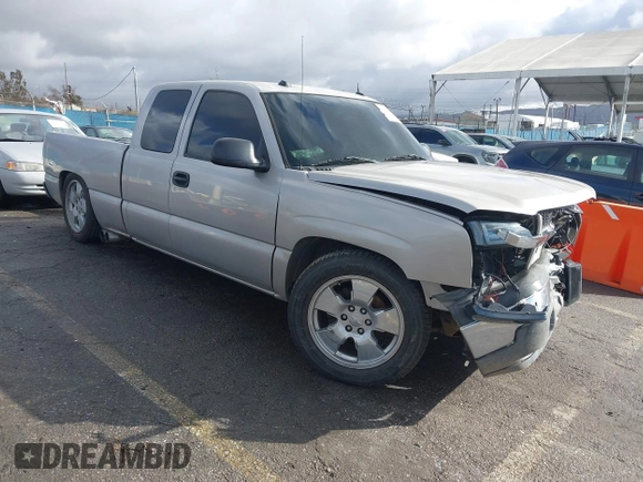 2005 Chevrolet Silverado 1500 LS with VIN 2GCEC19T651252136, listed as a IAAI auction lot 41579633 with 178,625 mi miles and . Bid and sale history available at DreamBid. Image 1.
