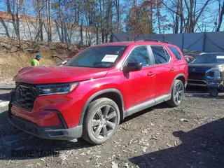 2025 Honda Pilot Sport z VIN 5FNYG1H3XSB008811, wystawiony jako IAAI lot #41842737 z przebiegiem 10 435 mil mil oraz . Historia ofert i sprzedaży dostępna na DreamBid. Obrazek 23.