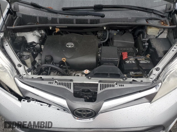 2019 Toyota Sienna XLE Auto Access Seat z VIN 5TDYZ3DC1KS969465, wystawiony jako Copart lot #56800805 z przebiegiem 151 485 mil mil oraz Szkoda całkowita • Salvage title. Historia ofert i sprzedaży dostępna na DreamBid. Obrazek 12.