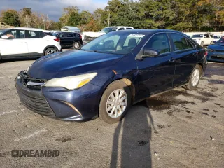 2015 Toyota Camry XLE with VIN 4T1BF1FK6FU879281, listed as a Copart auction lot 84822704 with 177,938 mi miles and Salvage Title. Bid and sale history available at carsss.com. Image 1.