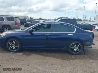 2017 Honda Accord Sedan Sport with VIN 1HGCR2F50HA170111, listed as a IAAI auction lot 41493967 with 276,074 mi miles. Bid and sale history available at carsss.com. Image 15.