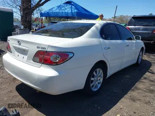 2004 Lexus ES 330 with VIN JTHBA30G145039952, listed as a IAAI auction lot 42114092 with 201,687 mi miles. Bid and sale history available at carsss.com. Image 4.