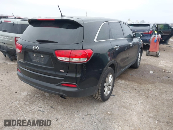 2017 Kia Sorento LX with VIN 5XYPG4A32HG281928, listed as a IAAI auction lot 41509249 with 82,915 mi miles. Bid and sale history available at carsss.com. Image 4.