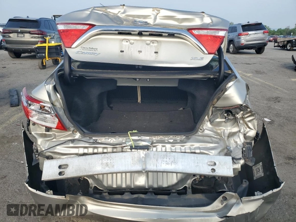 2017 Toyota Camry XLE z VIN 4T1BF1FK9HU625972, wystawiony jako Copart lot #59973965 z przebiegiem 63 630 mil mil oraz Szkoda całkowita • Salvage title. Historia ofert i sprzedaży dostępna na DreamBid. Obrazek 6.