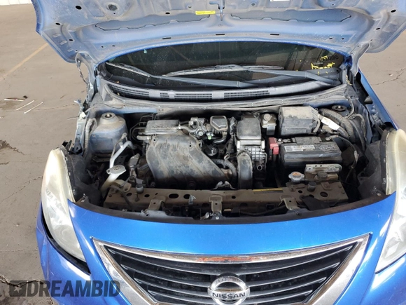 2012 Nissan Versa SV z VIN 3N1CN7AP7CL826003, wystawiony jako Copart lot #59092685 z przebiegiem 178 546 mil mil oraz Szkoda całkowita • Salvage title. Historia ofert i sprzedaży dostępna na DreamBid. Obrazek 11.
