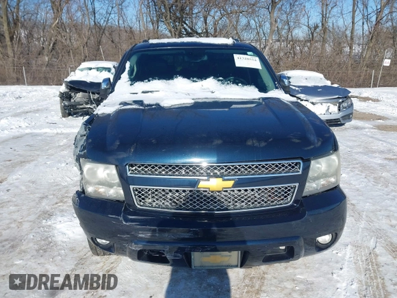 2008 Chevrolet Suburban Commercial with VIN 1GNFK16368J110091, listed as a IAAI auction lot 41328554 with 257,432 mi miles. Bid and sale history available at carsss.com. Image 12.
