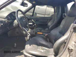 2002 BMW Z3 2.5 z VIN 4USCN334X2LM06491, wystawiony jako Copart lot #61502915 z przebiegiem 110 956 mil mil oraz Szkoda całkowita • Salvage title. Historia ofert i sprzedaży dostępna na DreamBid. Obrazek 7.