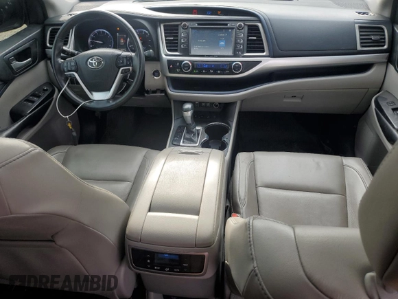 2018 Toyota Highlander SE with VIN 5TDJZRFH9JS556088, listed as a Copart auction lot 64148555 with 50,645 mi miles and Clean title. Bid and sale history available at DreamBid. Image 8.