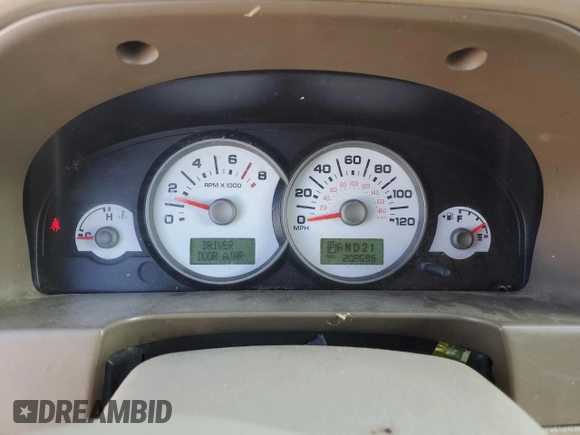 2006 Ford Escape Limited with VIN 1FMYU04116KA40963, listed as a Copart auction lot 61600525 with 208,696 mi miles and Salvage title. Bid and sale history available at DreamBid. Image 9.