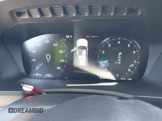 2017 Volvo XC90 Momentum с VIN YV4A22PK7H1148943, выставлен на аукционе IAAI как лот 42075966 с пробегом 80 537 миль миль и . История ставок и продаж доступна на DreamBid. Изображение 7.