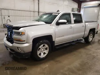 2018 Chevrolet Silverado 1500 LT with VIN 3GCUKREC4JG315237, listed as a Copart auction lot 47698355 with 88,705 mi miles and Salvage Title. Bid and sale history available at carsss.com. Image 1.