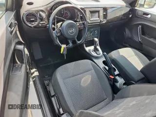 2019 Volkswagen Beetle S с VIN 3VWFD7AT0KM714028, выставлен на аукционе Copart как лот 59209825 с пробегом 180 489 миль миль и Списание • Salvage title. История ставок и продаж доступна на DreamBid. Изображение 8.