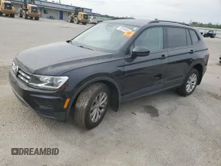 2018 Volkswagen Tiguan S z VIN 3VV0B7AXXJM147666, wystawiony jako Copart lot #53246455 z przebiegiem 58 830 mil mil oraz Szkoda całkowita • Salvage title. Historia ofert i sprzedaży dostępna na DreamBid. Obrazek 1.