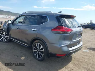 2017 Nissan Rogue SL z VIN JN8AT2MV9HW018040, wystawiony jako IAAI lot #42363401 z przebiegiem 76 020 mil mil oraz . Historia ofert i sprzedaży dostępna na DreamBid. Obrazek 3.