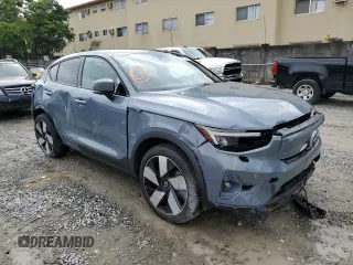 2023 Volvo C40 Recharge Pure Electric Plus with VIN YV4ED3GL1P2063793, listed as a Copart auction lot 45872694 with 815 mi miles. Bid and sale history available at carsss.com. Image 4.