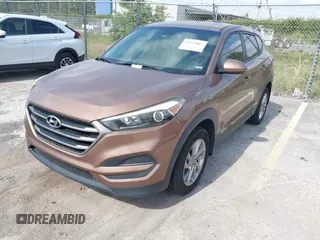 2016 Hyundai Tucson SE z VIN KM8J23A4XGU180300, wystawiony jako IAAI lot #42123067 z przebiegiem 123 804 mil mil oraz . Historia ofert i sprzedaży dostępna na DreamBid. Obrazek 2.