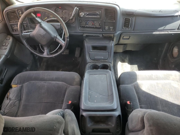 2000 Chevrolet Silverado 2500 LT with VIN 1GCGK29U3YE372781, listed as a Copart auction lot 52990975 with 348,019 mi miles and Clean Title. Bid and sale history available at carsss.com. Image 8.