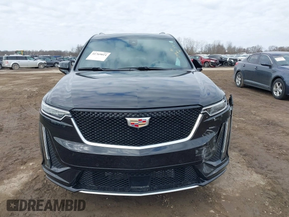 2024 Cadillac XT6 AWD Sport z VIN 1GYKPHRS8RZ750238, wystawiony jako IAAI lot #41769814 z przebiegiem 3 600 mil mil oraz . Historia ofert i sprzedaży dostępna na DreamBid. Obrazek 13.