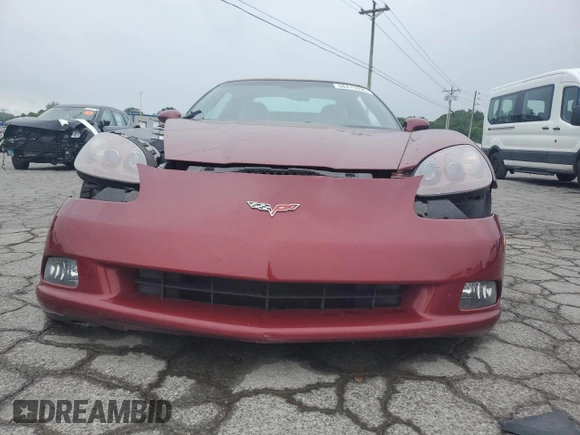 2007 Chevrolet Corvette z VIN 1G1YY36U575101032, wystawiony jako Copart lot #58415535 z przebiegiem 45 309 mil mil oraz Szkoda całkowita • Salvage title. Historia ofert i sprzedaży dostępna na DreamBid. Obrazek 5.