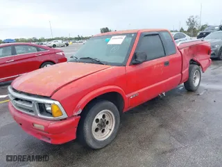 1994 Chevrolet S-10 LS with VIN 1GCCS19Z2R8222715, listed as a IAAI auction lot 41662096 with 293,997 mi miles. Bid and sale history available at carsss.com. Image 2.