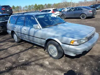 1988 Toyota Camry z VIN JT2SV22W0J0130166, wystawiony jako IAAI lot #41794067 z przebiegiem 233 282 mil mil oraz . Historia ofert i sprzedaży dostępna na DreamBid. Obrazek 1.