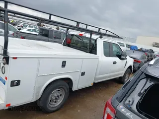 2017 Ford F-250 XL with VIN 1FD7X2A60HEE87543, listed as a IAAI auction lot 41654518 with 163,827 mi miles and . Bid and sale history available at DreamBid. Image 13.
