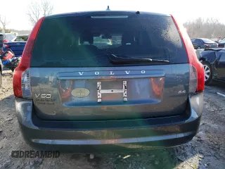 2010 Volvo V50 with VIN YV1382MW5A2531338, listed as a Copart auction lot 41870195 with 0 mi miles and Non Repairable. Bid and sale history available at carsss.com. Image 6.