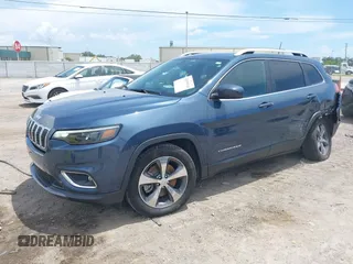 2019 Jeep Cherokee Limited z VIN 1C4PJLDB9KD454574, wystawiony jako IAAI lot #42559910 z przebiegiem 52 345 mil mil oraz . Historia ofert i sprzedaży dostępna na DreamBid. Obrazek 2.