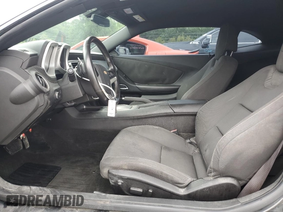 2014 Chevrolet Camaro LT z VIN 2G1FB1E33E9183655, wystawiony jako Copart lot #56163485 z przebiegiem 150 528 mil mil oraz Szkoda całkowita • Salvage title. Historia ofert i sprzedaży dostępna na DreamBid. Obrazek 7.