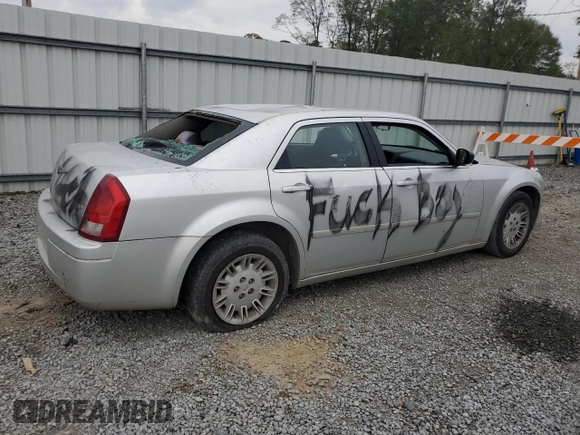 2006 Chrysler 300 with VIN 2C3KA43RX6H119013, listed as a Copart auction lot 81379494 with 177,200 mi miles and Salvage Title. Bid and sale history available at carsss.com. Image 3.