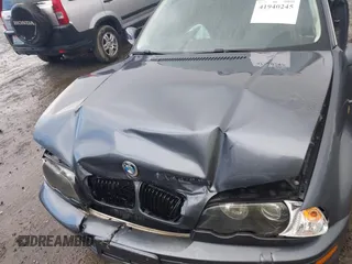 2003 BMW 3 Series 325Ci with VIN WBABN33443PG62055, listed as a IAAI auction lot 41940245 with 1 mi miles. Bid and sale history available at carsss.com. Image 10.