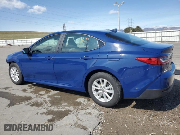 2025 Toyota Camry LE z VIN 4T1DAACK1SU081549, wystawiony jako Copart lot #51345935 z przebiegiem 7 289 mil mil oraz Szkoda całkowita • Salvage title. Historia ofert i sprzedaży dostępna na DreamBid. Obrazek 2.