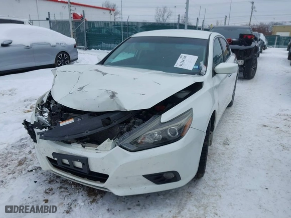 2016 Nissan Altima 2.5 SR with VIN 1N4AL3AP1GN383538, listed as a IAAI auction lot 41264765 with 129,836 mi miles. Bid and sale history available at carsss.com. Image 6.