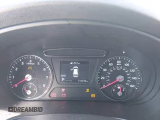 2019 Kia Sorento LX with VIN 5XYPG4A36KG579616, listed as a IAAI auction lot 41472626 with 110,078 mi miles. Bid and sale history available at carsss.com. Image 7.